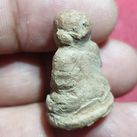 หลวงพ่อเงิน เนื้อดินเผา สภาพเก่าเนื้อจัดไม่ผ่านการใช้ ไม่ทราบวัดและปีที่ออก รูปที่ 5