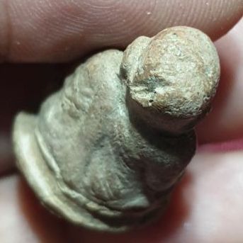 หลวงพ่อเงิน เนื้อดินเผา สภาพเก่าเนื้อจัดไม่ผ่านการใช้ ไม่ทราบวัดและปีที่ออก รูปที่ 3