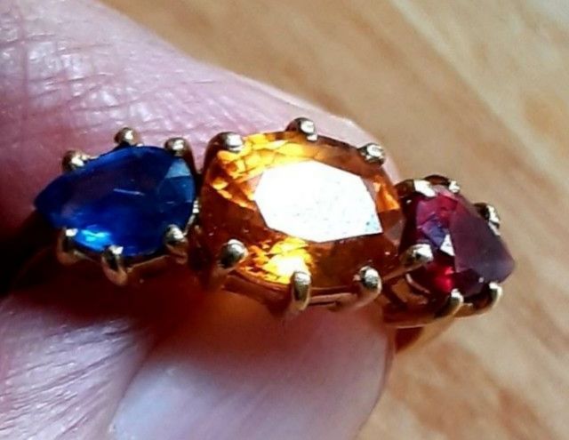 แหวนทอง พลอยสามสี ไพลิน ทับทิม บุษราคัม