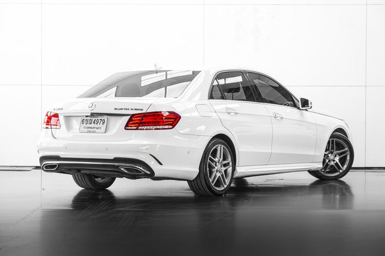 Mercedes-Benz E-Class 2013 E300 Sedan ไฮบริด ไม่ติดแก๊ส เกียร์อัตโนมัติ ขาว รูปที่ 4