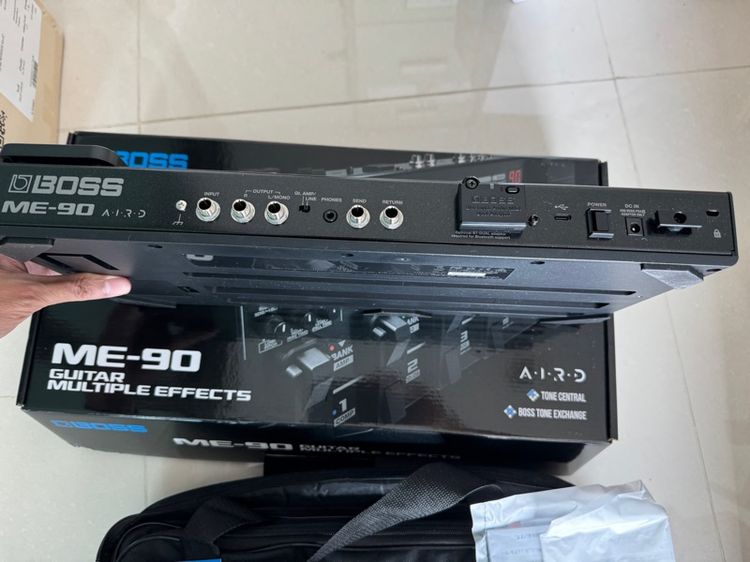 เอฟเฟคกีตาร์ Boss ME-90 Guitar Effect พร้อม Adapter และ Bluetooth Adapter ใหม่มาก ไม่เคยเหยียบ รูปที่ 2