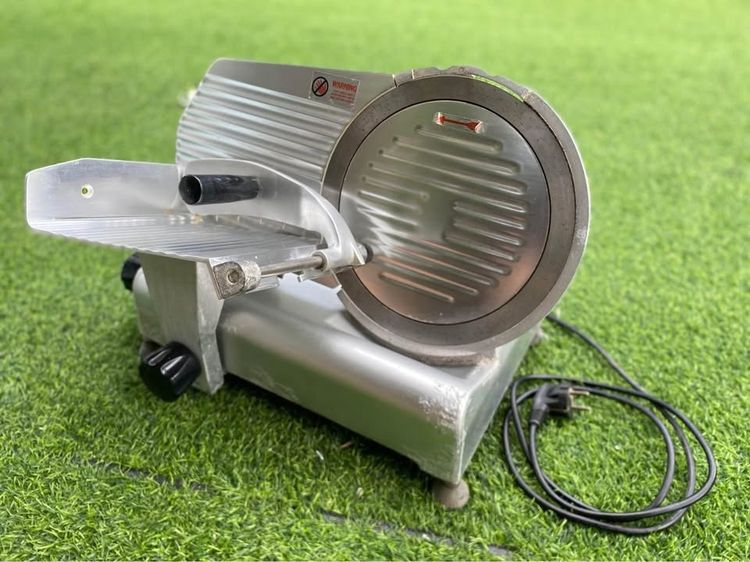 ส่งต่อเครื่องสไลด์เนื้อ 10 นิ้ว