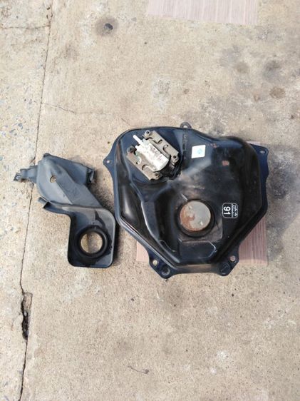 อื่นๆ ถัง​และ​ปั้ม​ติ๊ก​คลิก​125​ไอ​แท้​