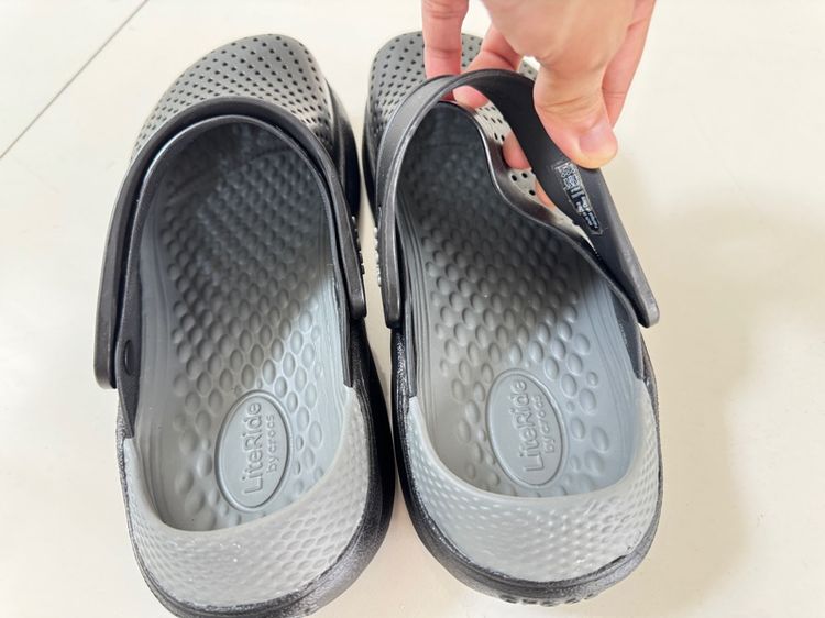 รองเท้ามือสอง crocs literide แท้ รูปที่ 4