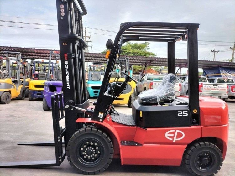 รถโฟล์คลิฟท์ใหม่ 2.5 ตัน ยกสูง 4 เมตร ดีเซล เกียร์ออโต้ ราคาผ่อนได้ ราคาไม่แพง