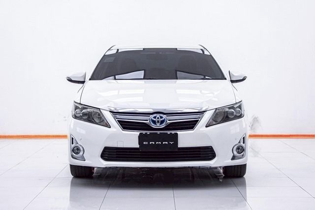 Toyota Camry 2013 2.5 Hybrid Sedan ไฮบริด ไม่ติดแก๊ส เกียร์อัตโนมัติ ขาว รูปที่ 3