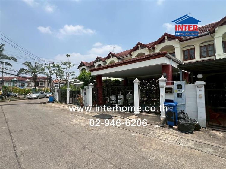 ไม่ใช่ ทาวน์เฮ้าส์ 2 ชั้น 3 หลังตีทะลุ 101.3 ตร.ว. หมู่บ้านนันทนาการ์เด้นท์2 (ซอยท่าอิฐ ) ซอยไทรม้า-ท่าอิฐ ถนนรัตนาเบศร์ ถนนราชพฤกษ์ เมืองนนทบุรี น