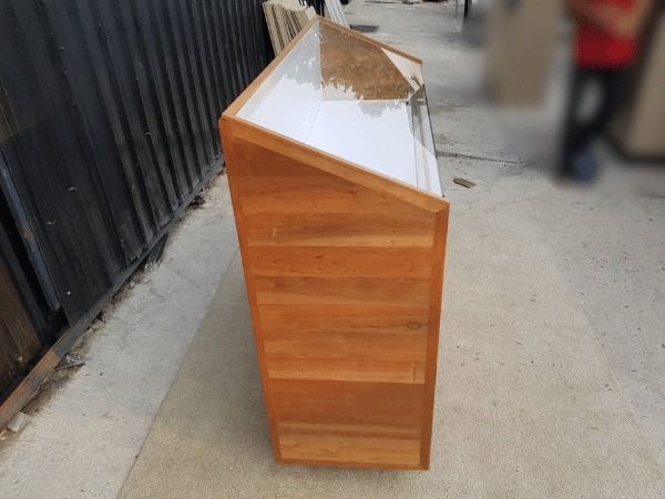 ตู้โชว์กระจก 2 ลิ้นชัก ไม้สัก สีน้ำตาล รูปที่ 10