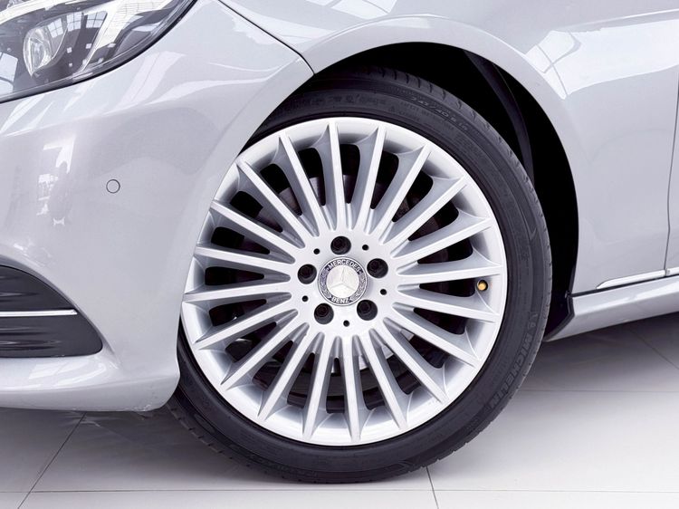 Mercedes-Benz E-Class 2016 E300 Sedan ไฮบริด ไม่ติดแก๊ส เกียร์อัตโนมัติ เทา รูปที่ 4