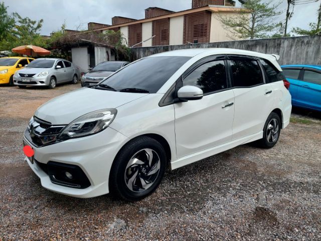 Honda Mobilio 2014 1.5 RS Sedan เบนซิน ไม่ติดแก๊ส เกียร์อัตโนมัติ ขาว รูปที่ 3