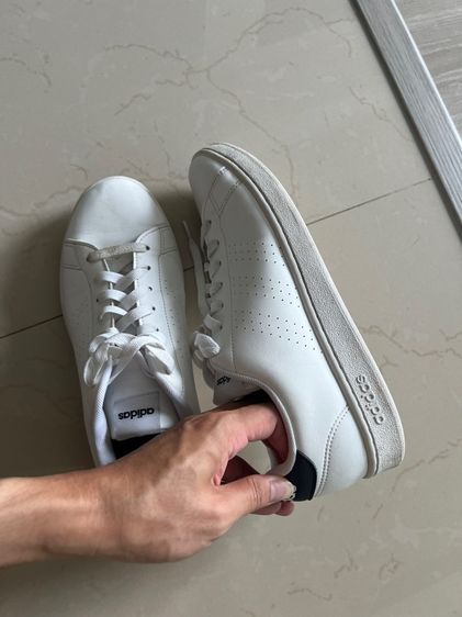 รองเท้าผ้าใบ แบรนด์ adidas ขนาด 43.5 รูปที่ 3