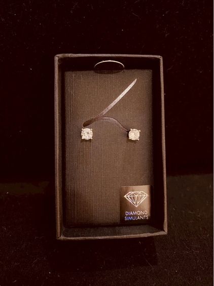 ต่างหูเพชร CZ มาพร้อมกล่อง แบรนด์ LOVISA จากออสเตรเลีย ส่งฟรี รูปที่ 4