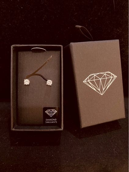 ต่างหูเพชร CZ มาพร้อมกล่อง แบรนด์ LOVISA จากออสเตรเลีย ส่งฟรี