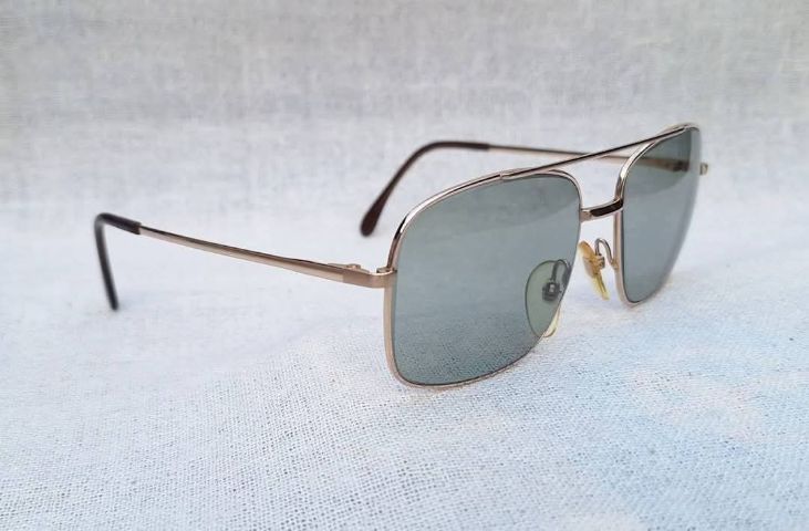 แว่นตาเทพเจ้าของชาวเยอรมัน RODENSTOCK 10K GF โรเดนสต็อค โมเดลคลาสสิค–สี่เหลี่ยม–อเวียร์เตอร์–นักบิน–คาราวานทหาร–คานยาว เลนส์กระจกคริสตัล สีเทาควันไฟ...Authentic Vintage RODENSTOCK 10K GF Handcrafted in Bavaria, Germany รูปที่ 8