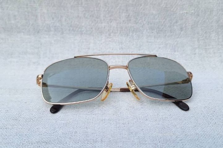 แว่นตาเทพเจ้าของชาวเยอรมัน RODENSTOCK 10K GF โรเดนสต็อค โมเดลคลาสสิค–สี่เหลี่ยม–อเวียร์เตอร์–นักบิน–คาราวานทหาร–คานยาว เลนส์กระจกคริสตัล สีเทาควันไฟ...Authentic Vintage RODENSTOCK 10K GF Handcrafted in Bavaria, Germany รูปที่ 11