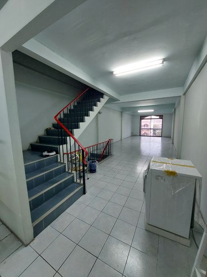 ขาย อาคารพาณิชย์ 4 ชั้นครึ่ง (มีดาดฟ้า) ถนนจันทน์ สะพาน2 รูปที่ 4