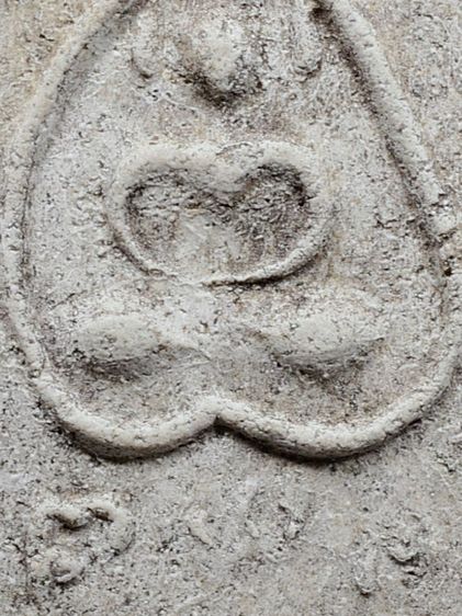 หายาก💥 สมเด็จเนื้อผงมหาเสน่ห์ หลวงปู่จันทร์ วัดโฉลกหลำ พิมพ์ใบโพธิ์ นิยม เก่า สภาพใช้ รูปที่ 14