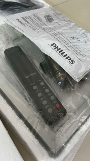 โซล่าเซลล์ ยี่ห้อ philips 90 วัตต์ มีรีโมท สภาพใหม่เอี่ยมไม่เคยใช้ รูปที่ 3