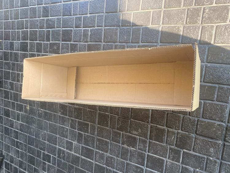 กล่อง 25x95x25cm หนา5ชั้น มี50ใบ