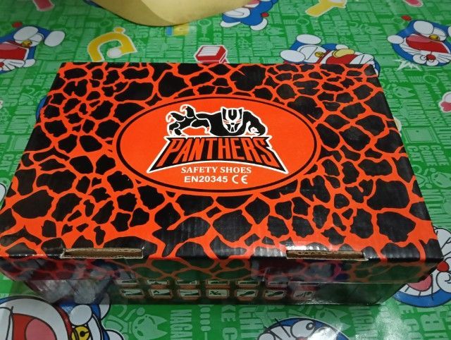 NEX III รองเท้าเซฟตี้ พื้นยางโพลียูรีเทน กันลื่นกันน้ำมัน กรด-ด่าง หัวคอมโพสิต 200 จูล

