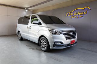 HYUNDAI H1 2.5 TOURING 2019 R-DACE 2019 เงิน AT