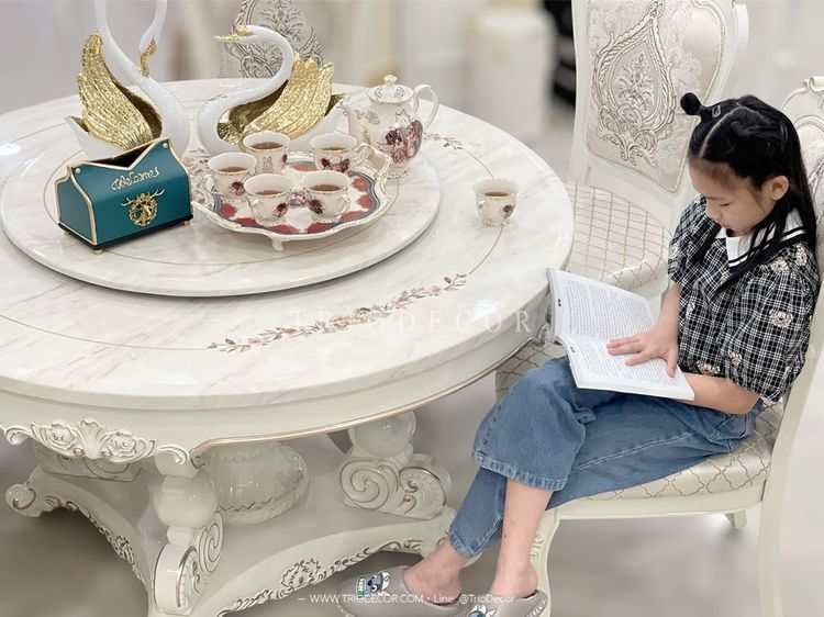 CATHERINE-III CLASSIC DINING SET ชุดโต๊ะอาหารกลม สไตล์คลาสสิค 6ที่นั่ง สีขาว รุ่น แคทเทอรีน-3 รูปที่ 3