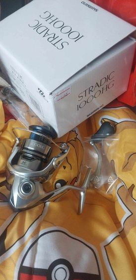 STRADIC FL 1000HG👇 สภาพมีรอยตำหนิบ้างเล็กน้อยไม่มีรอยลึกครับพิจารณาตามรูปได้เลย  รอกหมุนเนียน ทำงานปกติทุกระบบครับ  ปล่อย3000฿ รวมส่ง -