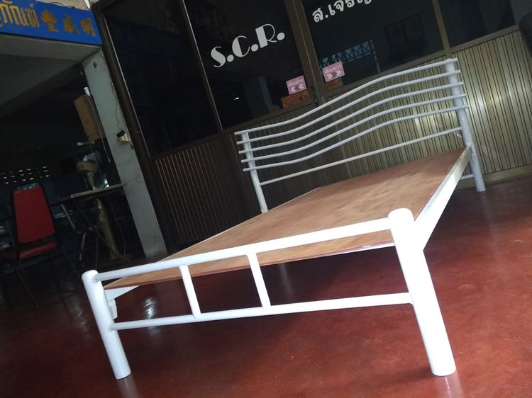 เตียงเหล็ก พื้นไม้ โมเดิร์น วินเทจ แข็งแรง เหล็กหนา บาง รับทำตามสั่ง 081-77752 สี่ เจ็ด