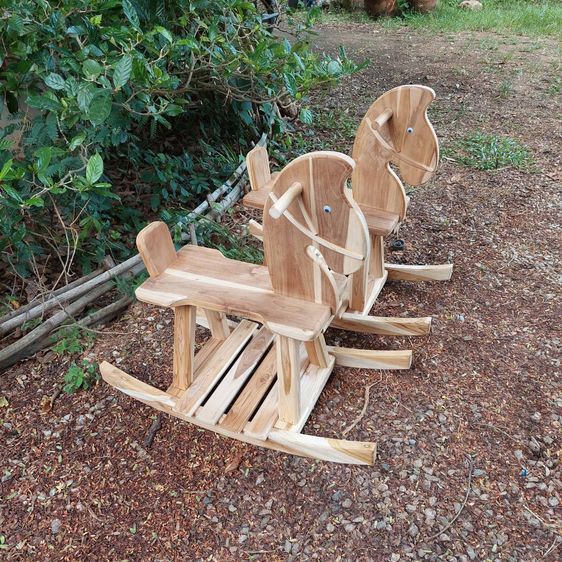 ม้าโยกเด็กไม้สัก แถมเคลือบแลคใสฟรี 1400.- ส่งฟรี รูปที่ 4