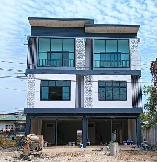 ขายอาคารพาณิชย์สร้างใหม่ 3 ชั้น  หน้ากว้าง 5 เมตร ใกล้ไทวัสดุ เทศบาล เมืองอุทัยธานี ตึกแถว 