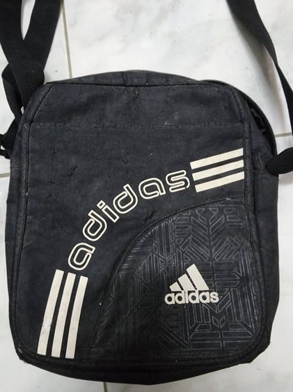 กระเป๋าสะพาย ยี่ห้อ ADIDAS สภาพดี ขายตามสภาพ ของเก่าเก็บ พร้อมส่ง รูปที่ 2
