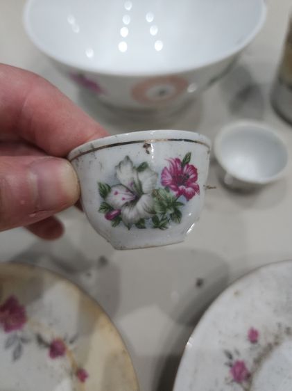 ชุดเครื่องแก้ว จานชาม ถ้วย เหมาๆ ทั้งหมด และของสะสม เก่าเก็บ เดิมๆ รุ่นเก่า หายาก ขายตามสภาพ เหมาๆ พร้อมส่ง รูปที่ 6