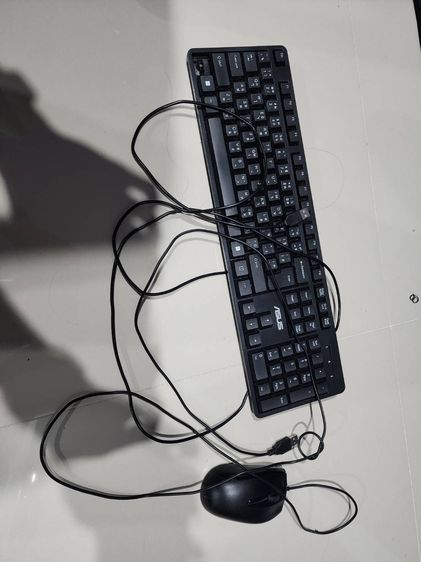 แป้น พิมพ์ ยี่ห้อ ASUS พร้อมเม้าส์ เดิมๆ ของใหม่ รุ่นใหม่ สวย ขายตามสภาพ  พร้อมส่งครับ