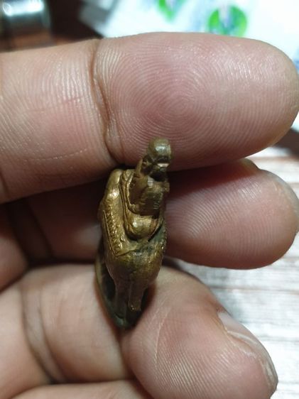 หลวงพ่อเงินวัดบางคลาน พิมพ์ขี่ช้าง รุ่นกำแพงเงิน วัดท้ายน้ำสร้าง จ.พิจิตร ปี2525 เนื้อทองแดง

สวย แท้ตาเปล่า หาของแท้ยากแล้ว รูปที่ 7