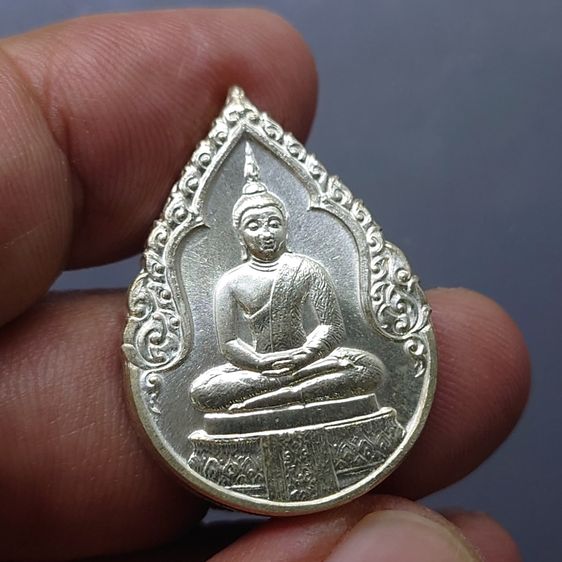 เหรียญพระแก้วมรกต ภปร รุ่นสอง ชุด 3 ฤดู เนื้อเงิน ฉลองกรุงรัตนโกสินทร์ 200 ปี พ.ศ.2525 พร้อมตลับ รูปที่ 7