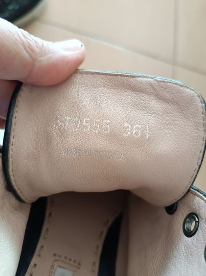 รองเท้าแบรนด์ miumiu มือสองของแท้ รูปที่ 12