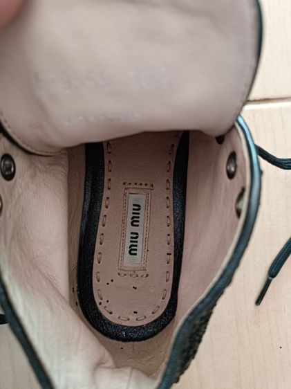 รองเท้าแบรนด์ miumiu มือสองของแท้ รูปที่ 11
