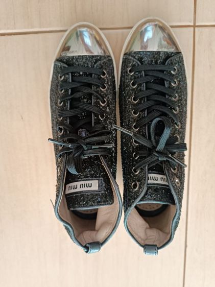 รองเท้าแบรนด์ miumiu มือสองของแท้ รูปที่ 2