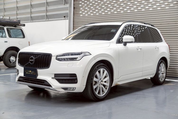 Volvo XC90 D5 AWD ปี 2017 สีขาวเครื่องดีเซล 2.0 turbo 225 แรงม้า เกียร์ ...