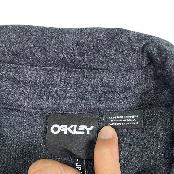 เสื้อแจ็คเก็ต Oakley สภาพดีสวยใส่สบายพร้อมสวมใส่ครับ รูปที่ 4