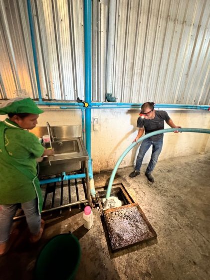 สูบส้วมนนทบุรี ท่อตันกรุงเทพ 0814927165 รับล้างบ่อน้ำเสืยทั่วไป