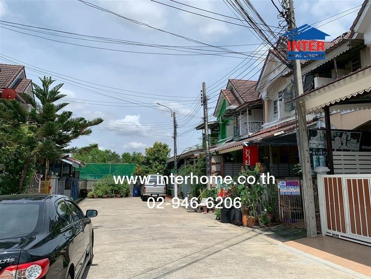 มีบางส่วน ไม่ใช่ ทาวน์เฮ้าส์ 2.5 ชั้น 19 ตร.ว. หมู่บ้านเสนาวิลล่ารามอินทรา ใกล้ซาฟารีเวิลด์ ซอยพระยาสุเรนทร์35 ถนนรามอินทรา เขตคลองสามวา กรุงเทพมหานคร รูปที่ 3