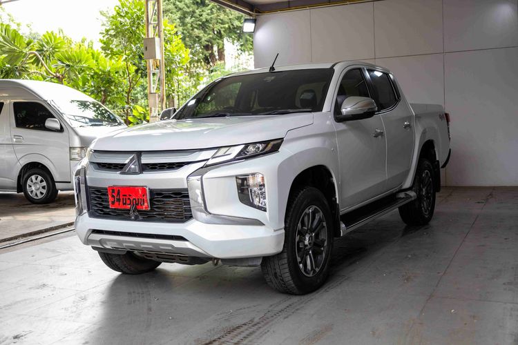 Mitsubishi Triton 2018 All New Double Cab 2.4 GT Premium 4WD Pickup ดีเซล ไม่ติดแก๊ส เกียร์ธรรมดา ขาว รูปที่ 3