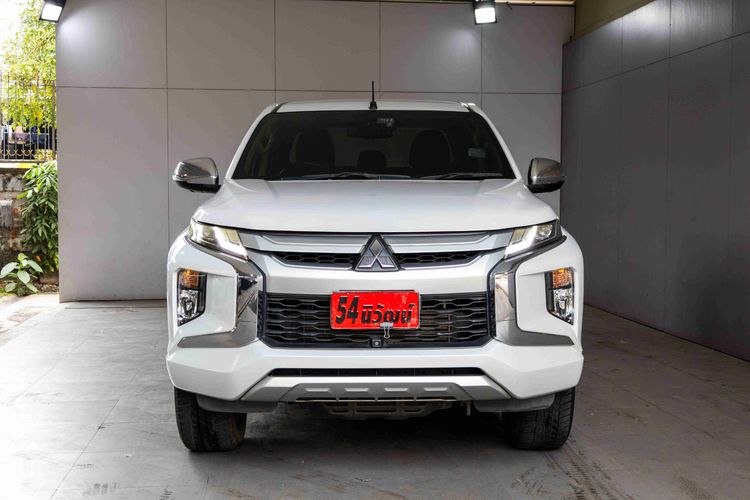 Mitsubishi Triton 2018 All New Double Cab 2.4 GT Premium 4WD Pickup ดีเซล ไม่ติดแก๊ส เกียร์ธรรมดา ขาว รูปที่ 2