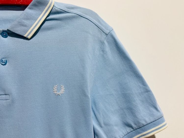 เสื้อโปโล FRED PERRY แท้ 💯 size L วัดจริงขนาด อก 21 ยาว 28 นิ้ว สภาพดีมาก ทรงสวย เนื้อผ้าดีมาก หายากน่าสะสมครับ รูปที่ 2