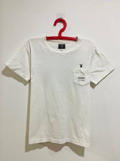 เสื้อยืด PLAYBOY กระเป๋าอกซ้าย แท้ 💯 size M ขนาดอก 20.5 ยาว 27 นิ้ว สภาพดีมาก สีสวย ทรงสวย เนื้อผ้าดีมาก หายากน่าสะสมครับ รูปที่ 2