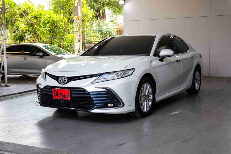 Toyota Camry 2021 2.5 Sport Sedan เบนซิน ไม่ติดแก๊ส เกียร์อัตโนมัติ ขาว รูปที่ 3