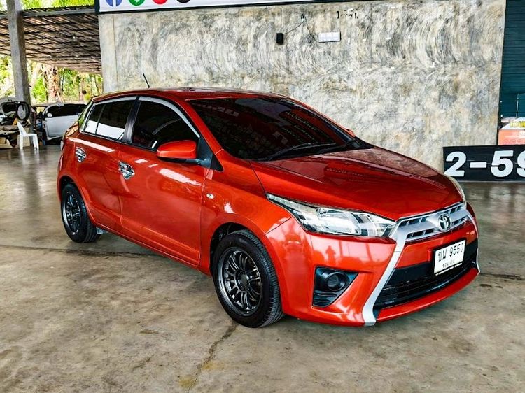 Toyota Yaris 2014 1.2 E Sedan เบนซิน ไม่ติดแก๊ส เกียร์อัตโนมัติ ส้ม รูปที่ 3