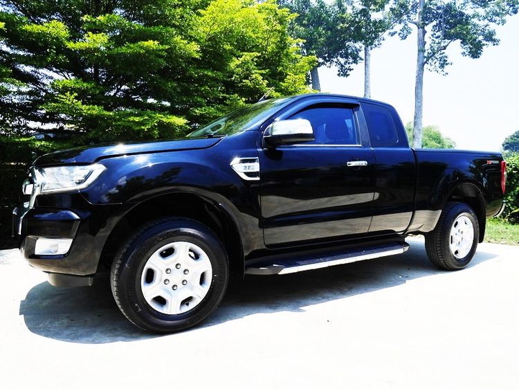 รถ Ford Ranger 2.2 Hi-Rider XLT สี ดำ