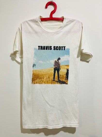 ขาว อื่นๆ แขนสั้น อื่นๆ อื่นๆ เสื้อยืด TRAVIS SCOTT 💯 size ขนาด อก 21 ยาว 27.5 นิ้ว สภาพดีมาก ไม่มีข้าง ดีเทลสวย สกีนจม ลายสวยหายากน่าสะสมครับ